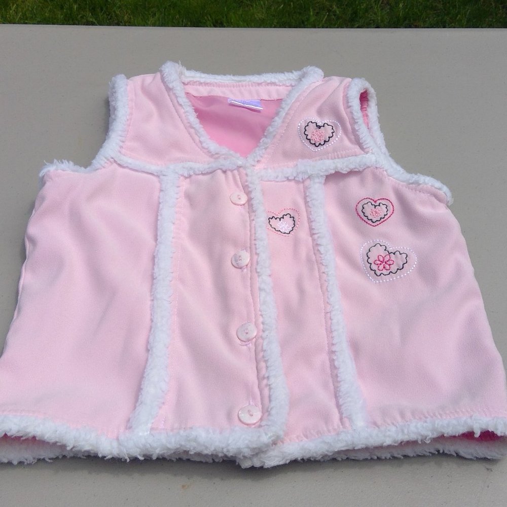 Girl's pink heart vest-faux shearling trim Sz 5/6
